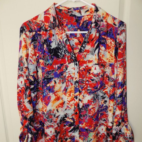 Multi-Color Abstract/Flowery Long-Sleeve Button-Up - Picture 3 of 6